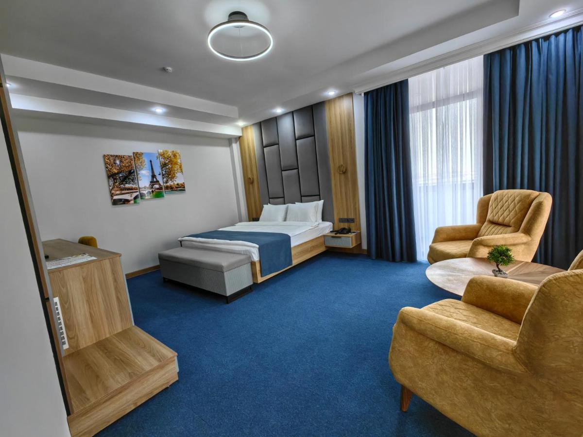 Shymkent Park Hotel Екстер'єр фото